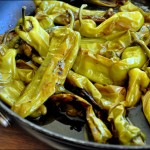 Friggitelli nudi e crudi (in padella olio&sale)