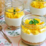 Bicchieri di cheesecake allo yogurt