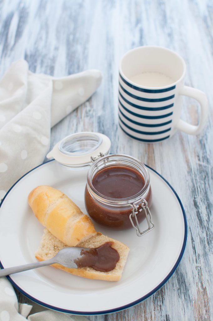 Flauti con crema di nocciole fatta in casa