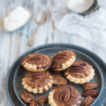 Mini pecan pies al miele