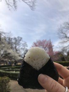 Onigiri_triangolare