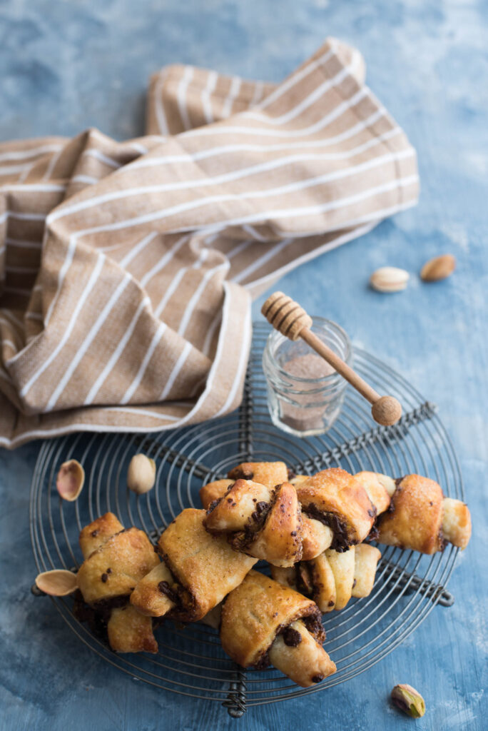 Rugelach con cioccolato e pistacchi