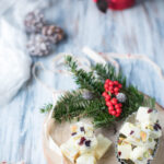 Fudge al cioccolato bianco pistacchi e cranberry