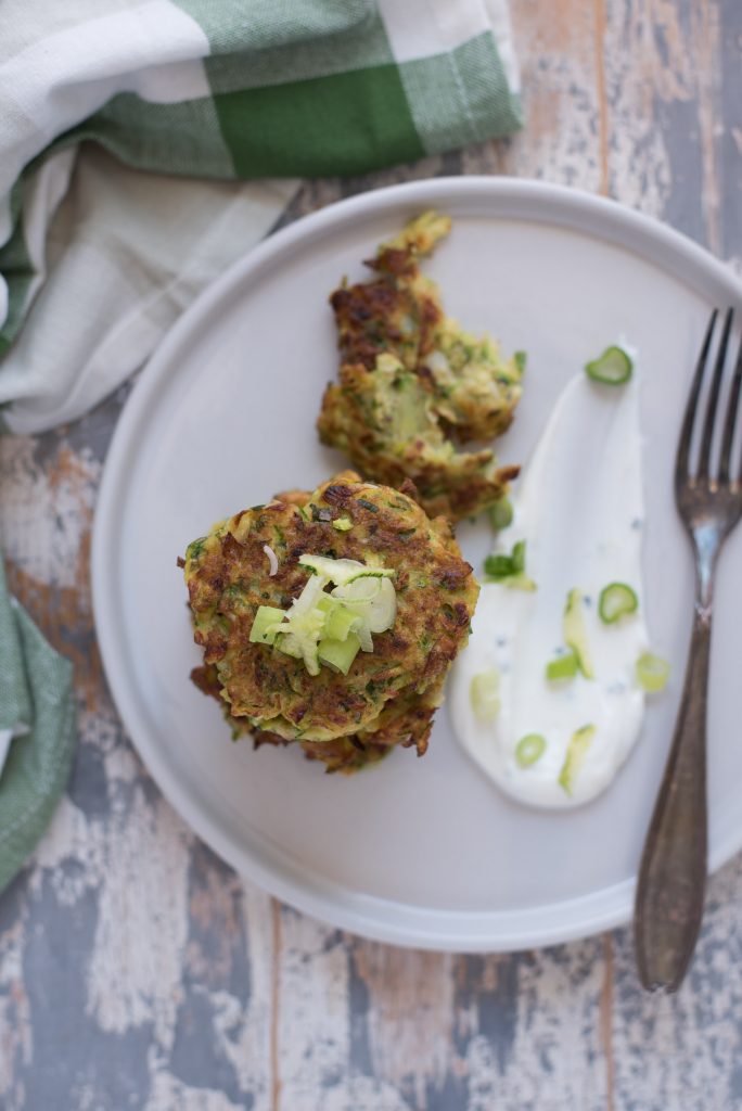 Zucchini fritters ricetta