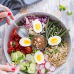 Gado gado – insalata con salsa di arachidi