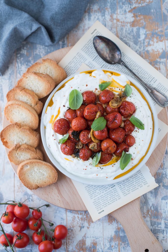 Pomodorini al forno e yogurt